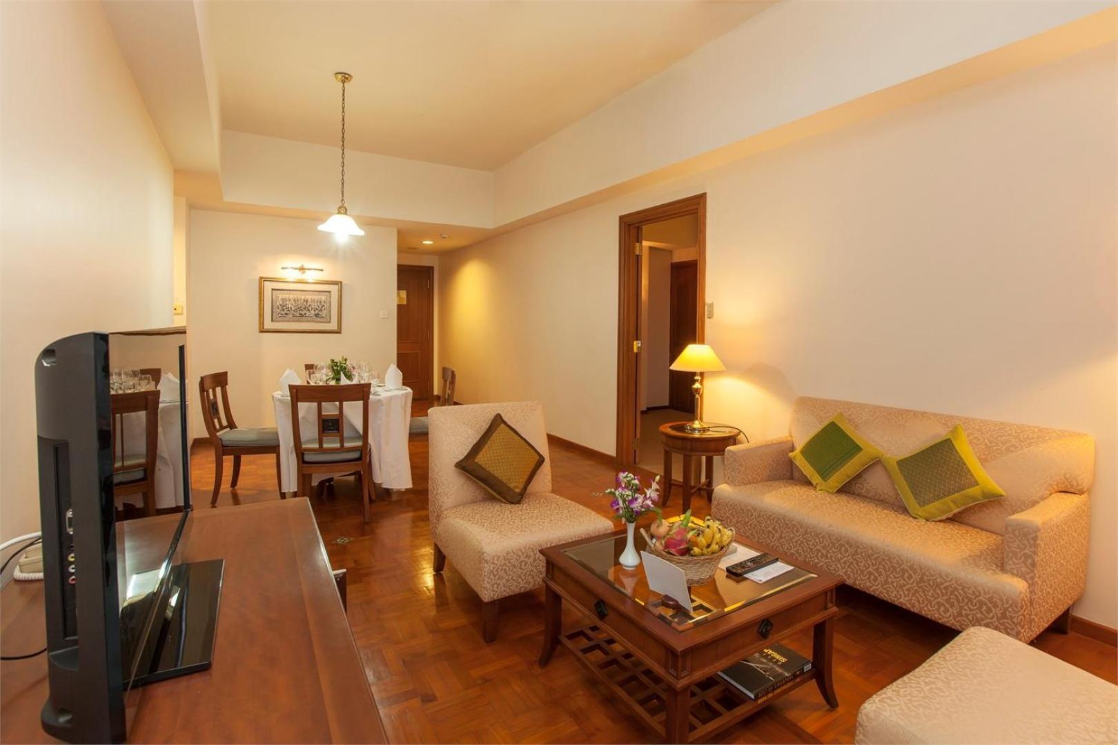 Himawari Hotel Apartments Phnom Penh Exterior foto